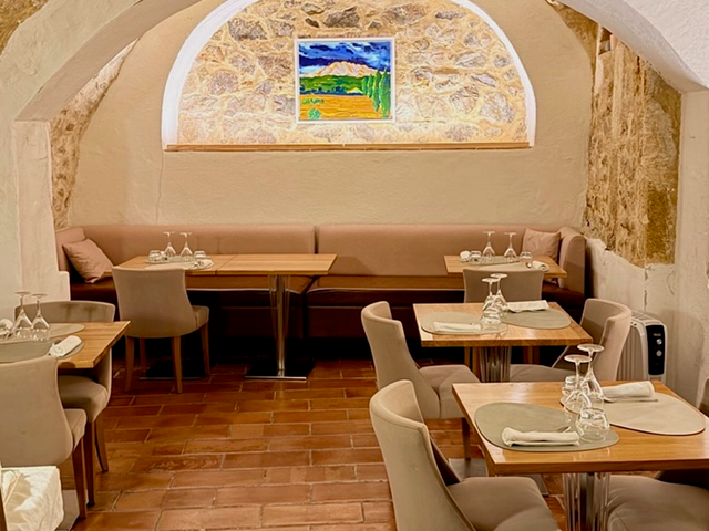 Restaurant LES CAVES HENRI 4 